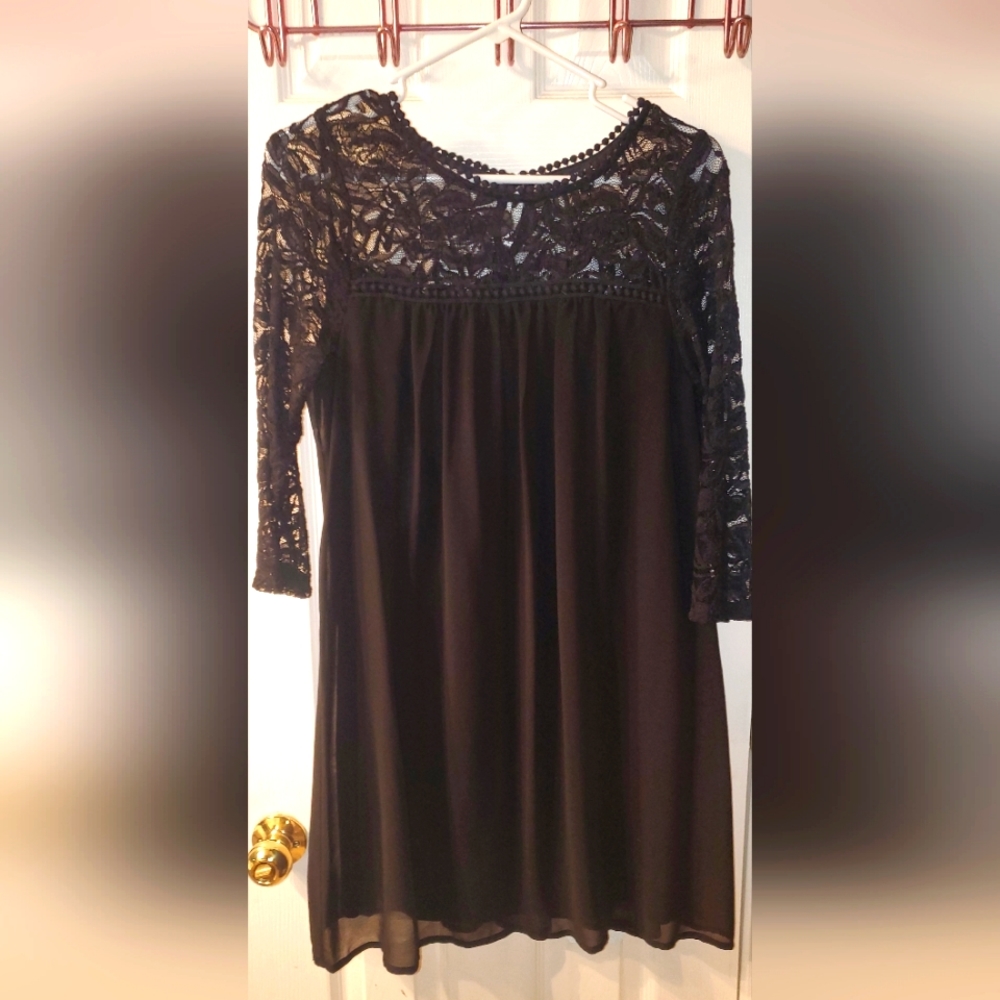 Black Tunic With Lace Sleeves As U Wish Medium